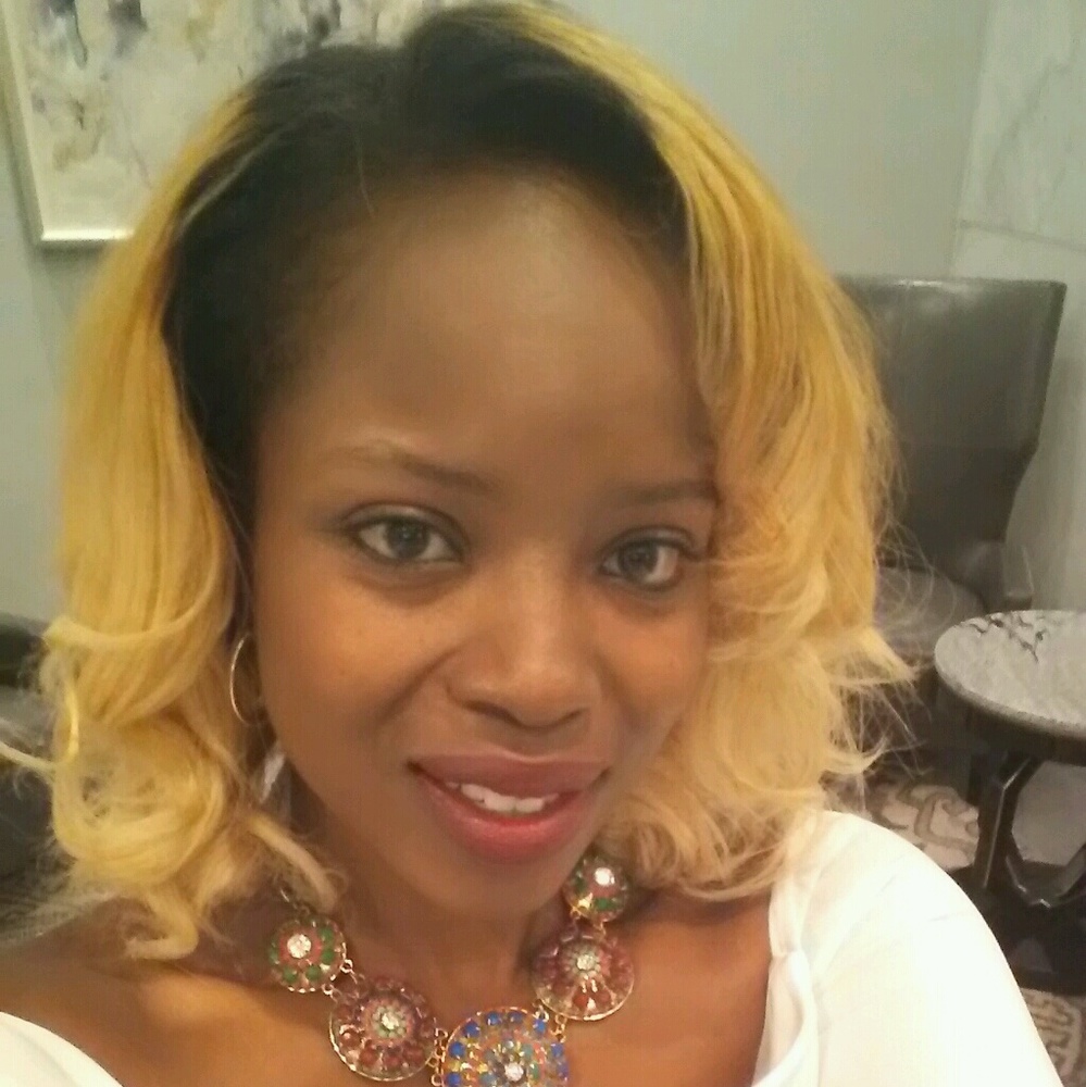 Meet your Posher, Candice